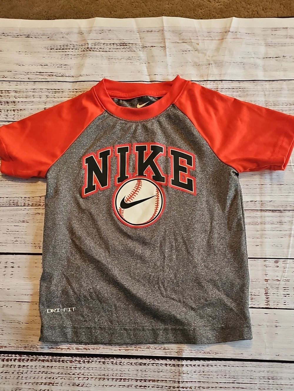 NIKE BOYS 3 LOT 2 SHIRTS 1 JOGGERS SIZE 4,4T AND JOGGERS ARE 5 EUC - Picture 6 of 13